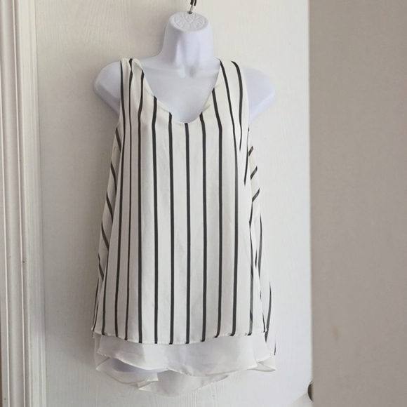 Torrid | Georgette White Black Swing Top - Picture 5 of 9